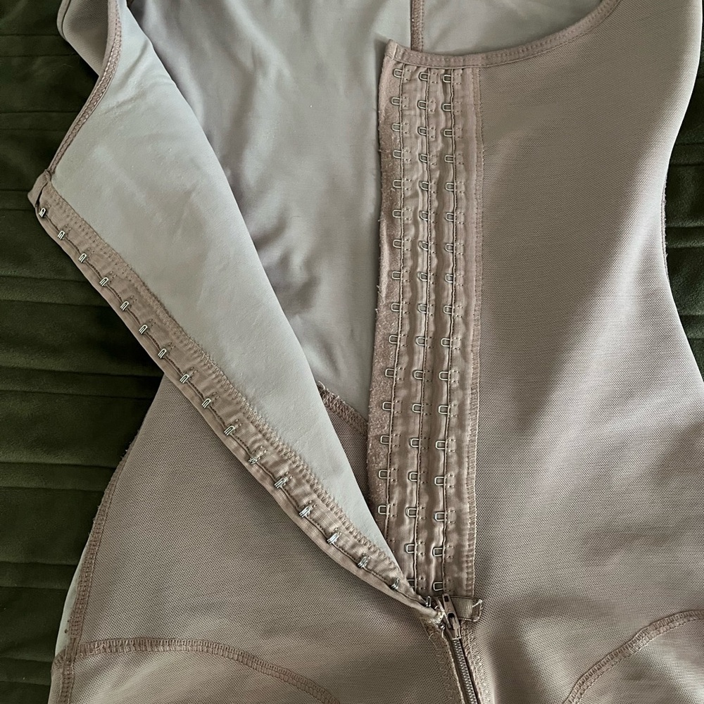 Seamless Taupe Shapewear Bodysuit with Front Hook-and-Zip Closure